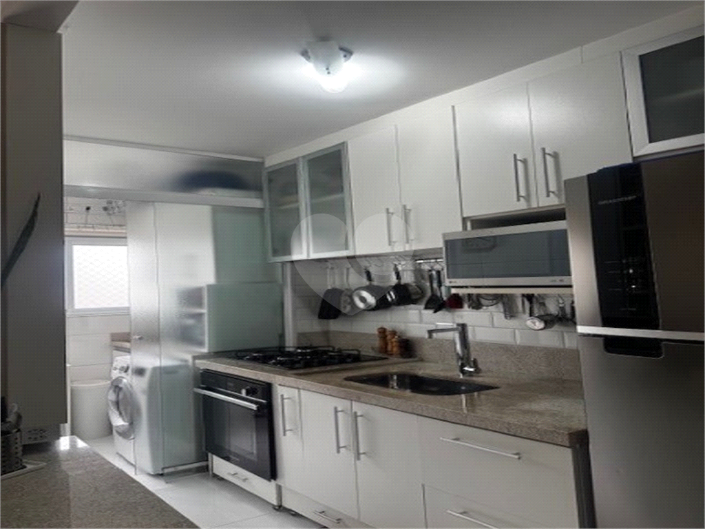 Apartamento em Santana próximo do metro, possui 54m², 2 quartos, 1 banheiro, 1 vaga de garagem.