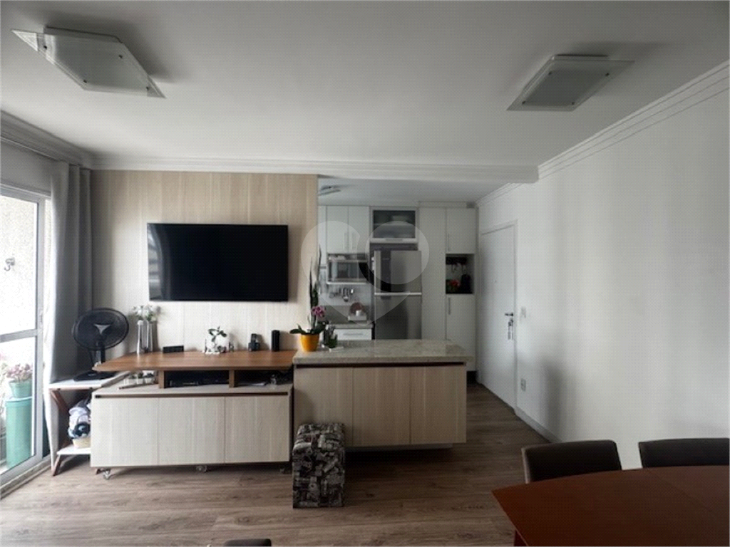 Apartamento em Santana próximo do metro, possui 54m², 2 quartos, 1 banheiro, 1 vaga de garagem.
