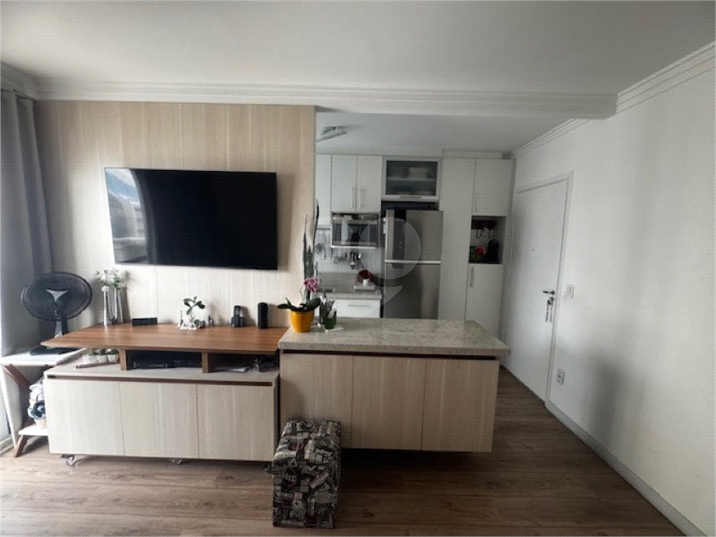 Apartamento em Santana próximo do metro, possui 54m², 2 quartos, 1 banheiro, 1 vaga de garagem.