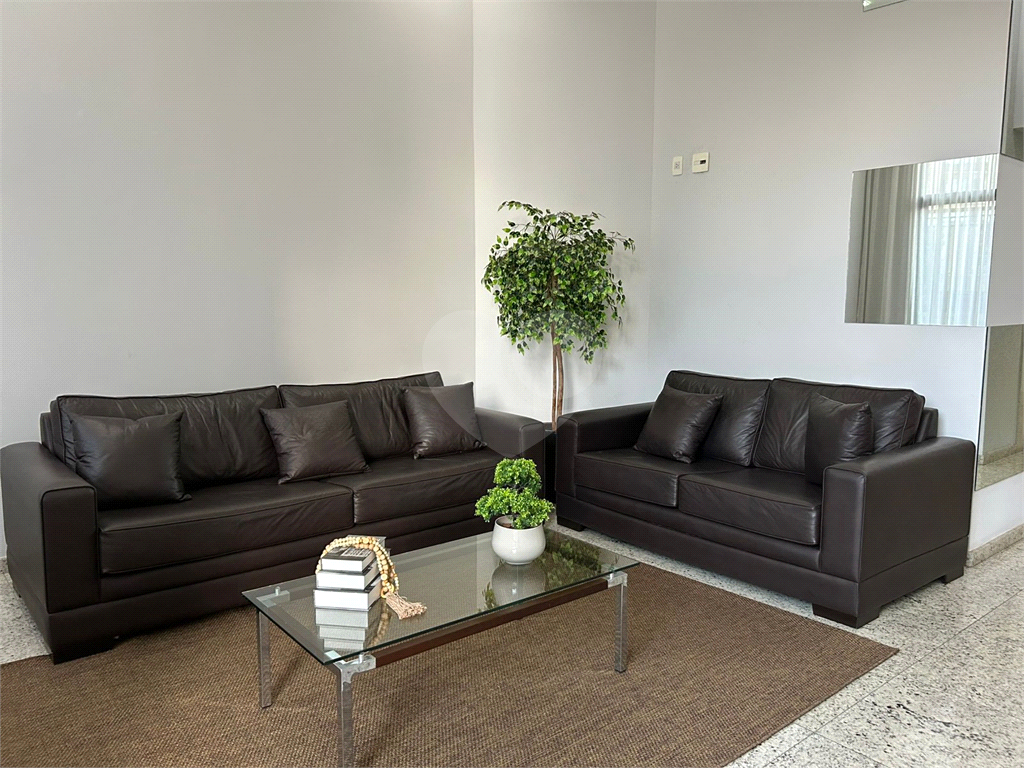 APARTAMENTO ANÁLIA FRANCO 2 QUARTOS COM SUITE