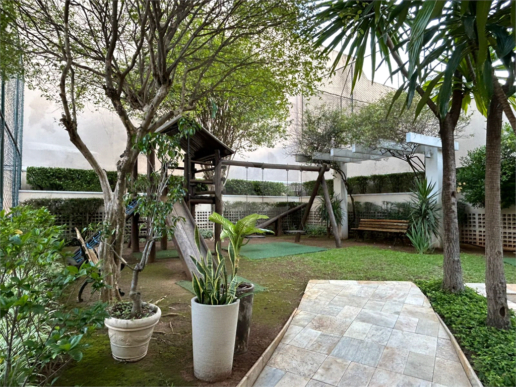 APARTAMENTO ANÁLIA FRANCO 2 QUARTOS COM SUITE