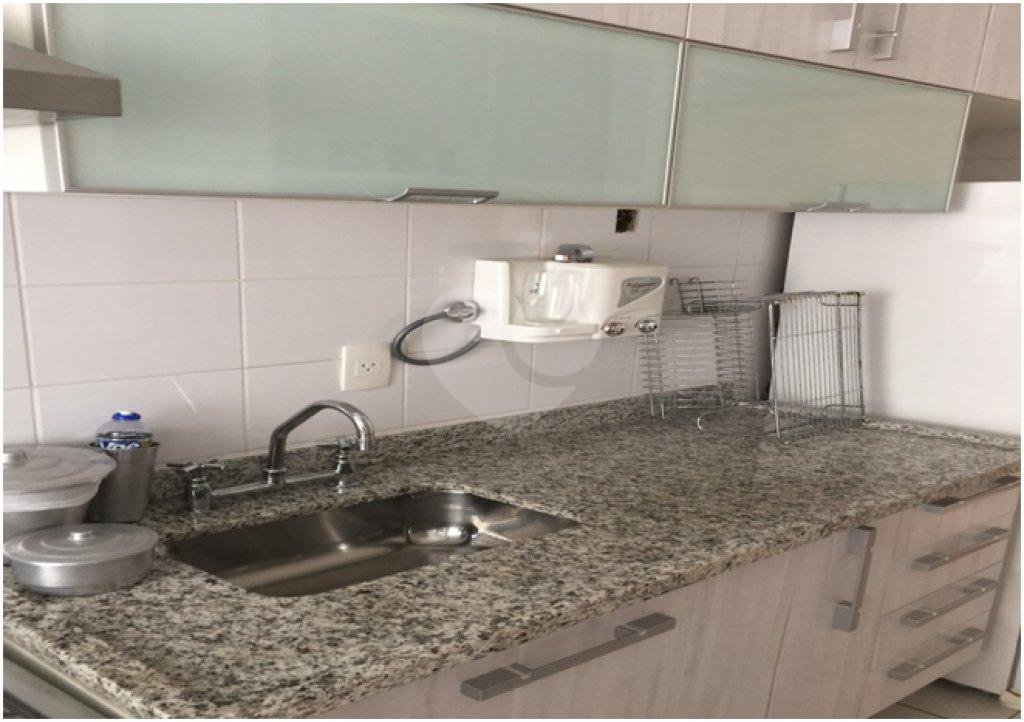 APARTAMENTO ANÁLIA FRANCO 2 QUARTOS COM SUITE