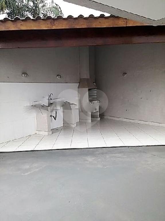 APARTAMENTO em TREMEMBÉ