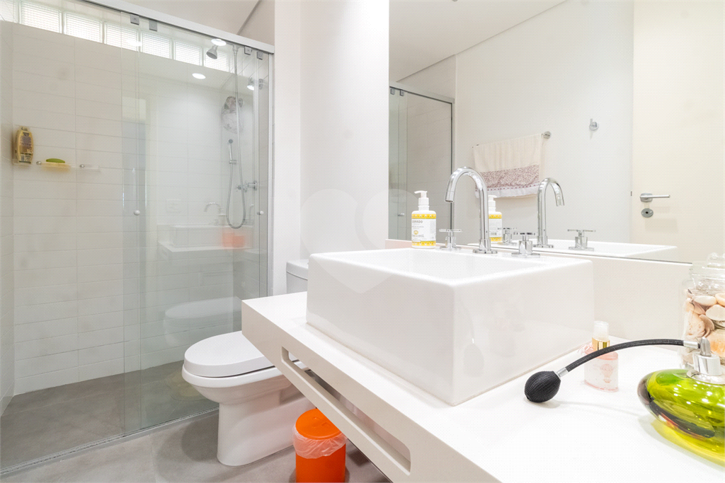 Apartamento - Perdizes - 4 Dormitórios - 155 m²