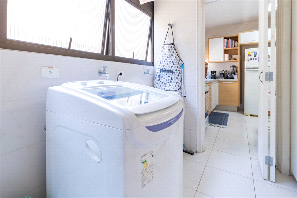 Apartamento - Perdizes - 4 Dormitórios - 155 m²