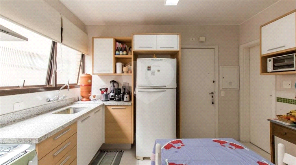 Apartamento - Perdizes 4 Dormitórios - 155 m²
