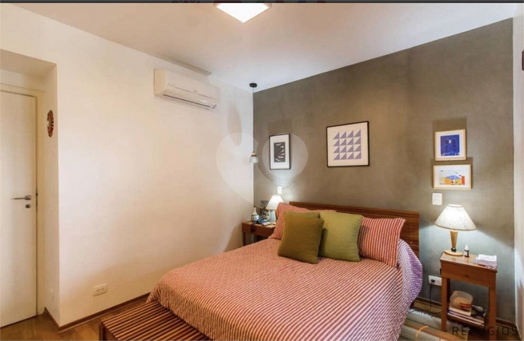 Apartamento - Perdizes 4 Dormitórios - 155 m²