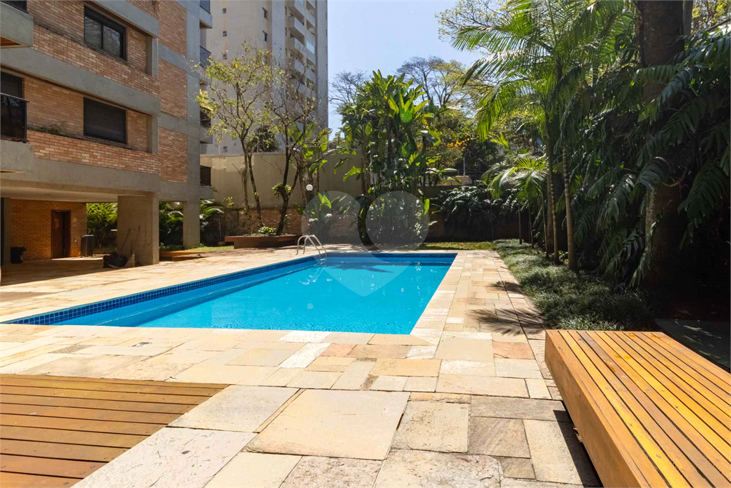 Apartamento - Perdizes - 4 Dormitórios - 155 m²