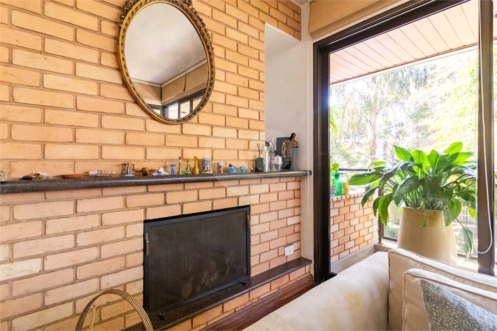 Apartamento - Perdizes - 4 Dormitórios - 155 m²