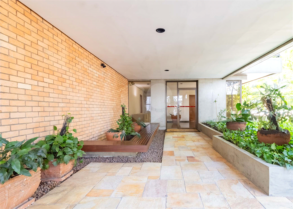 Apartamento - Perdizes - 4 Dormitórios - 155 m²