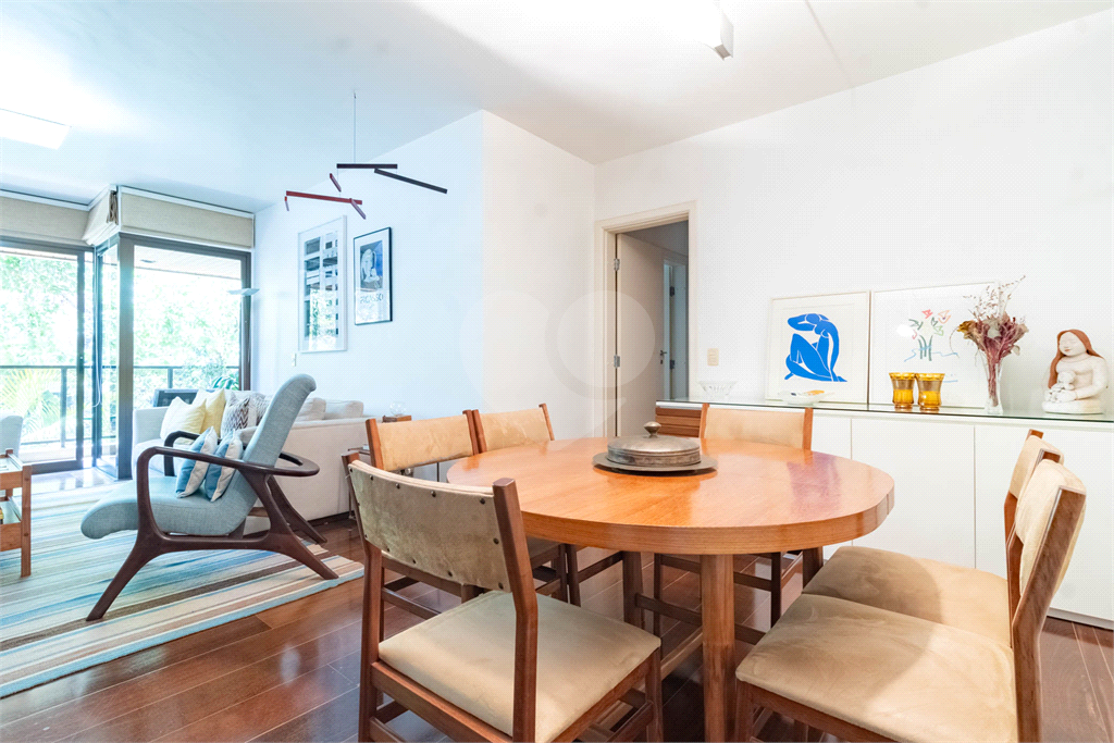 Apartamento - Perdizes - 4 Dormitórios - 155 m²