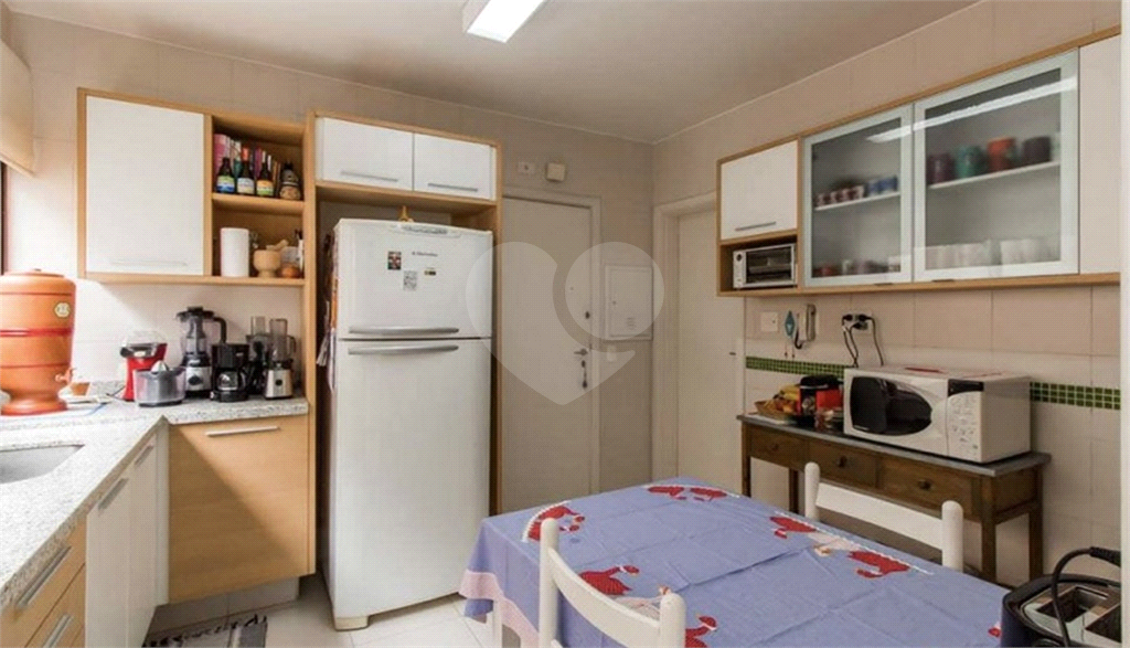 Apartamento - Perdizes 4 Dormitórios - 155 m²