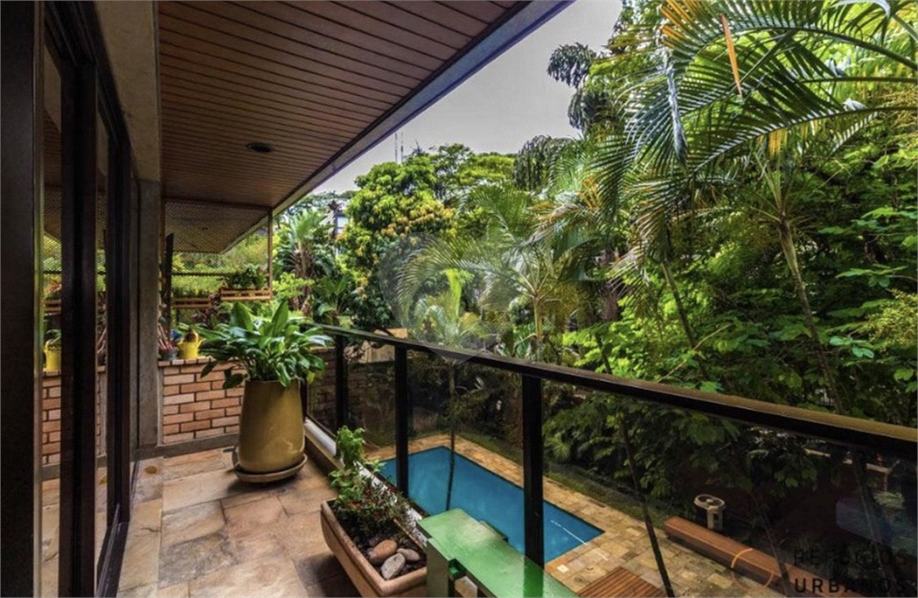 Apartamento - Perdizes 4 Dormitórios - 155 m²