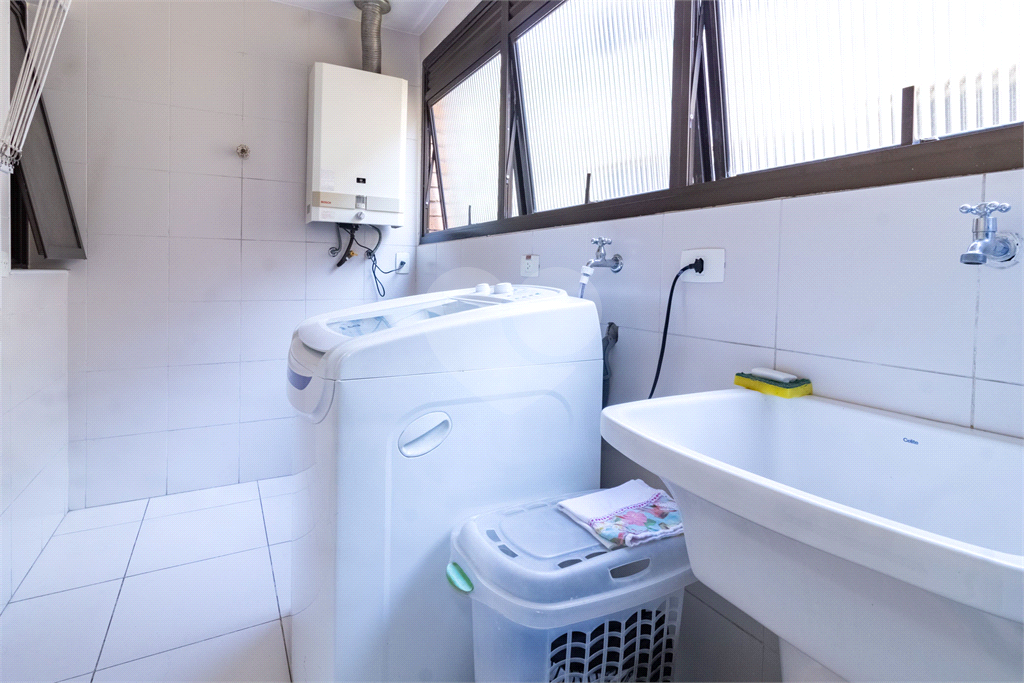 Apartamento - Perdizes - 4 Dormitórios - 155 m²