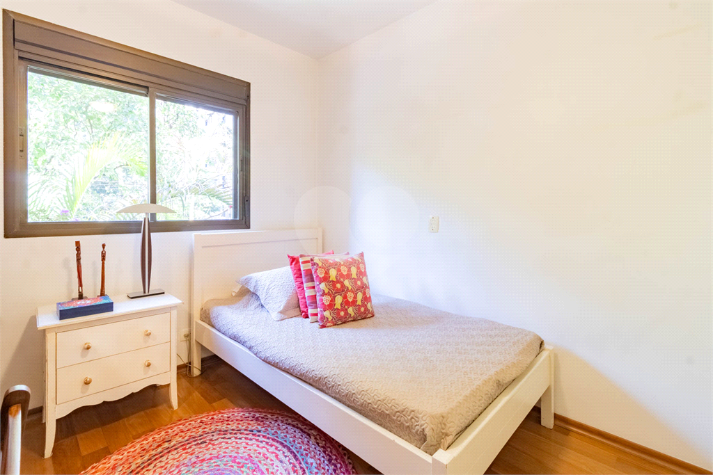 Apartamento - Perdizes - 4 Dormitórios - 155 m²