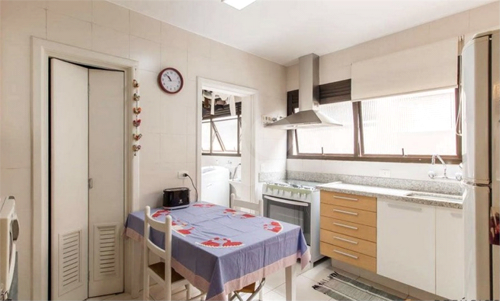 Apartamento - Perdizes 4 Dormitórios - 155 m²