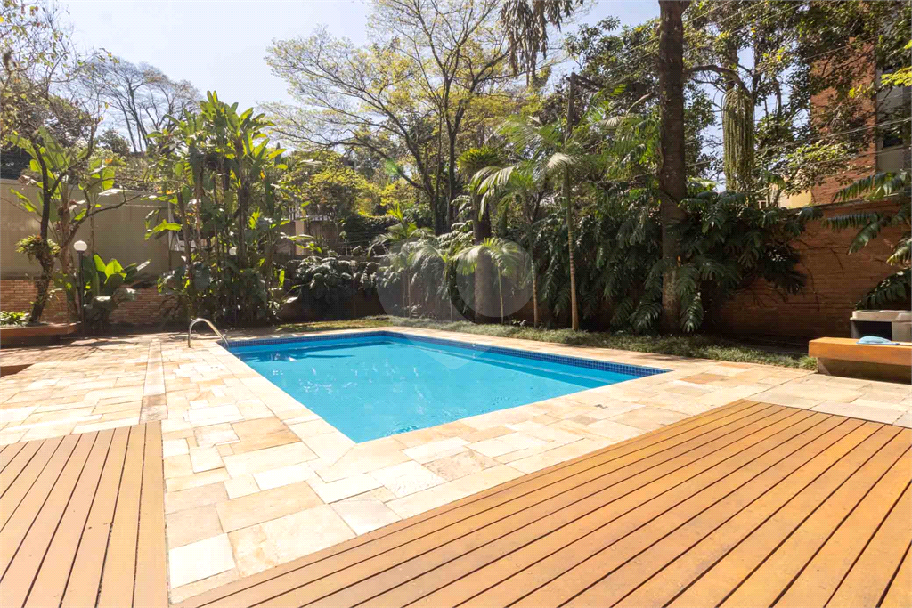 Apartamento - Perdizes - 4 Dormitórios - 155 m²