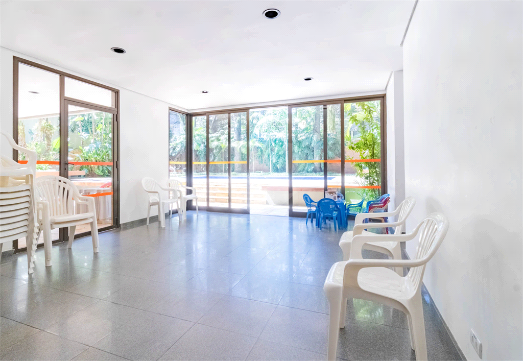 Apartamento - Perdizes - 4 Dormitórios - 155 m²