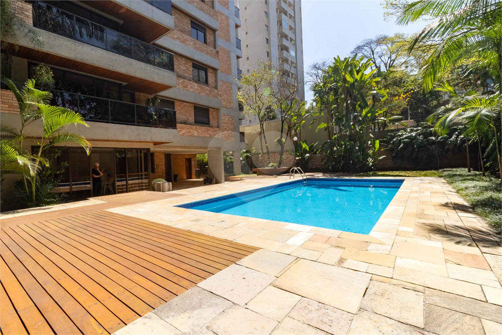 Apartamento - Perdizes - 4 Dormitórios - 155 m²