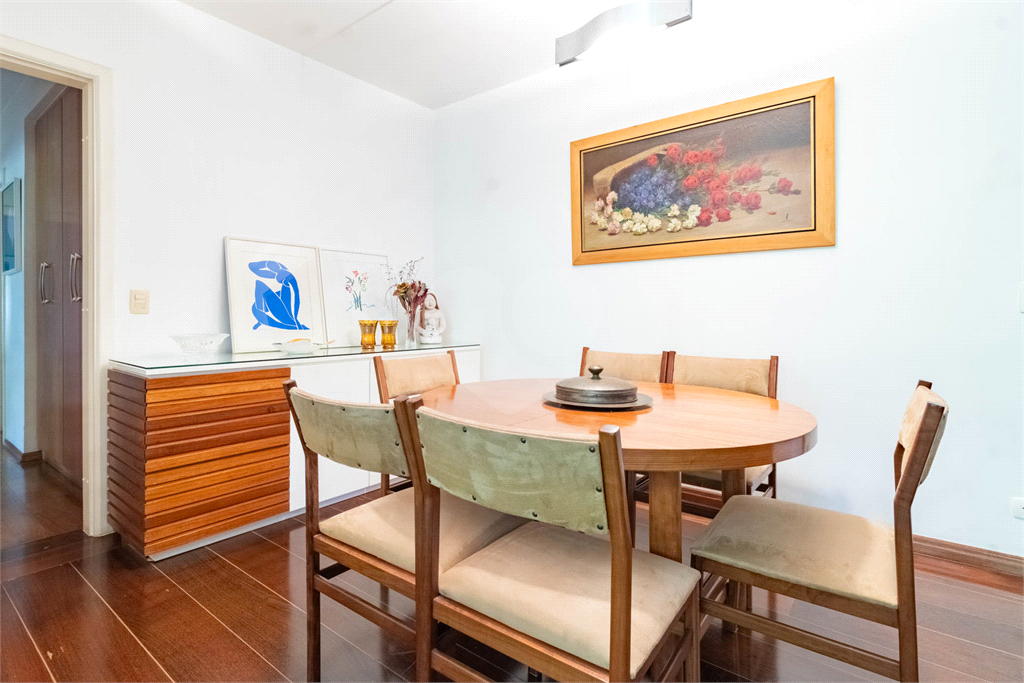 Apartamento - Perdizes - 4 Dormitórios - 155 m²