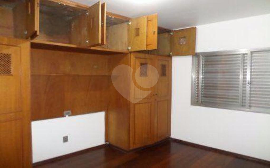 SOBRADO em LIMÃO