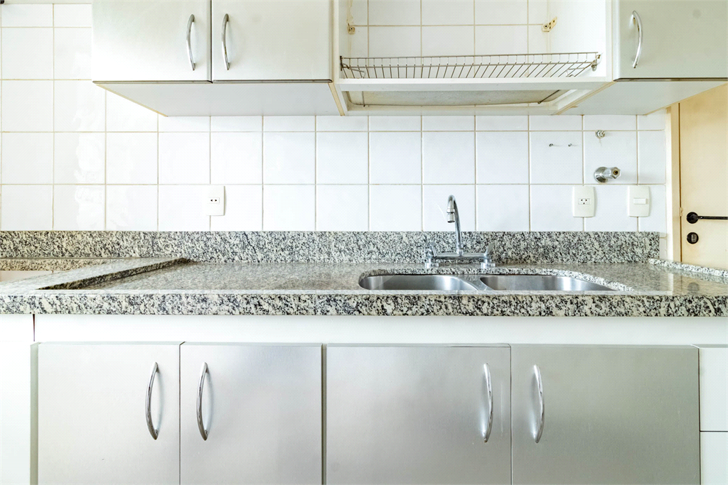 Apartamento para venda com 96 m², 3 dormitórios, 3 vagas no Alto de Pinheiros!