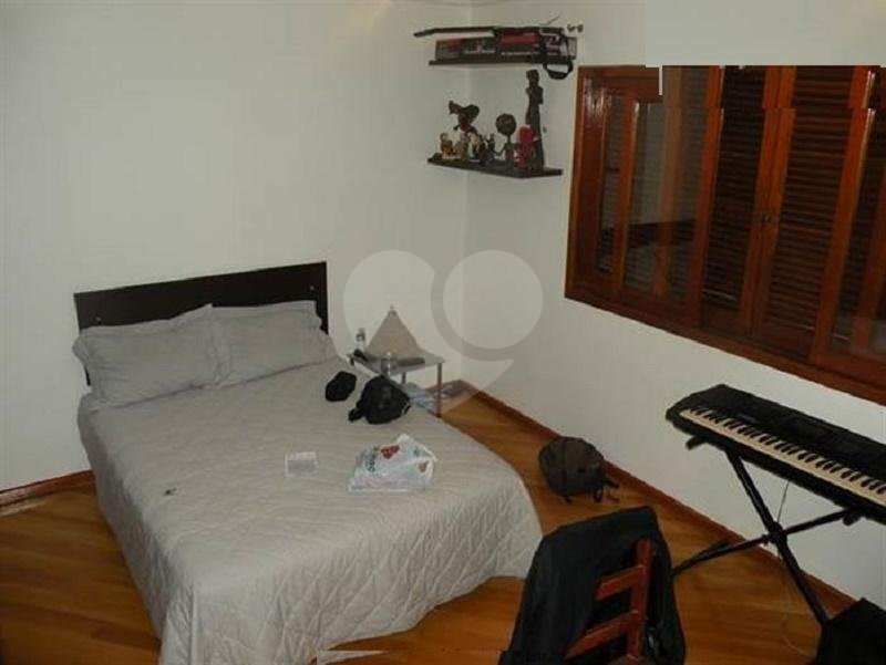  Casa totalmente térrea ótima oportunidade de negócio com edicula  ótimo terreno e bem localizada!