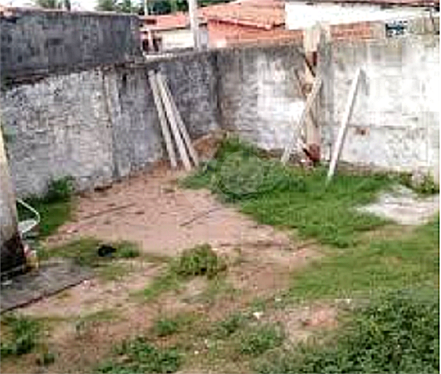 Casa térrea à venda no Horto Florestal