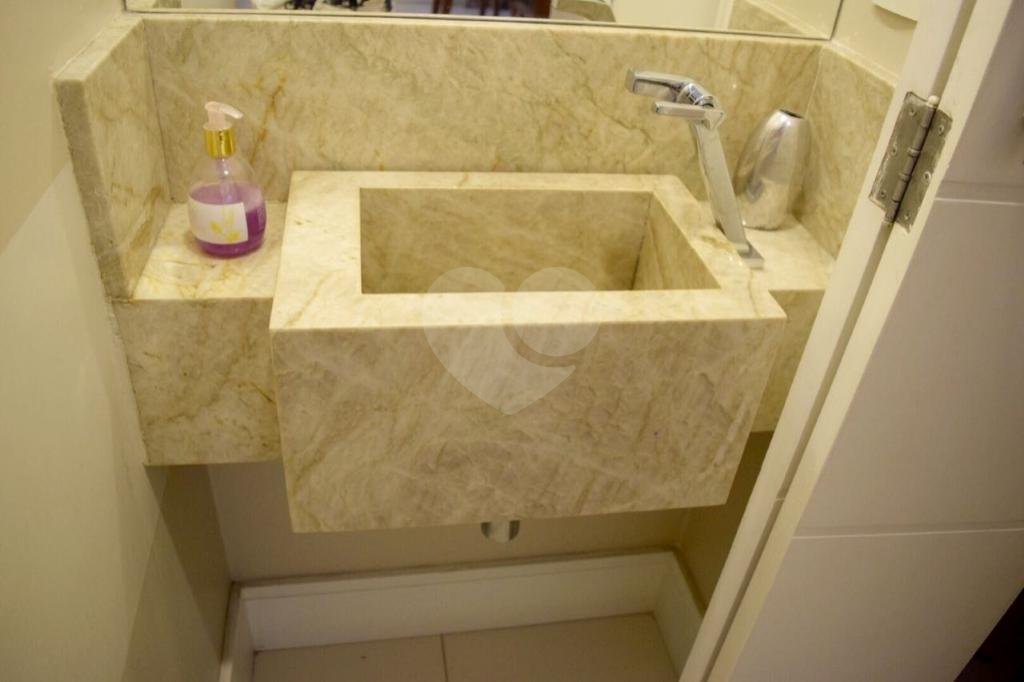 SOBRADO em VILA MASCOTE