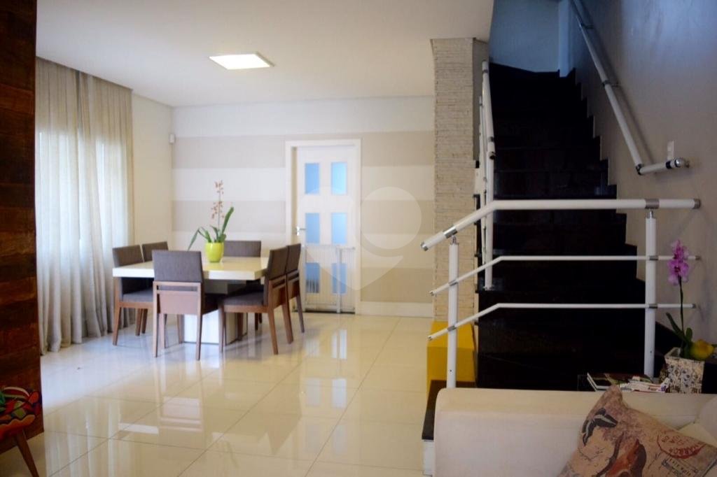 SOBRADO em VILA MASCOTE