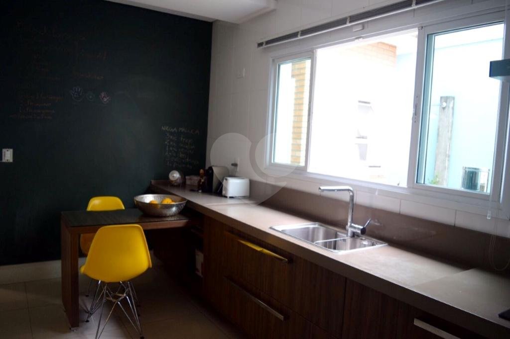 SOBRADO em VILA MASCOTE