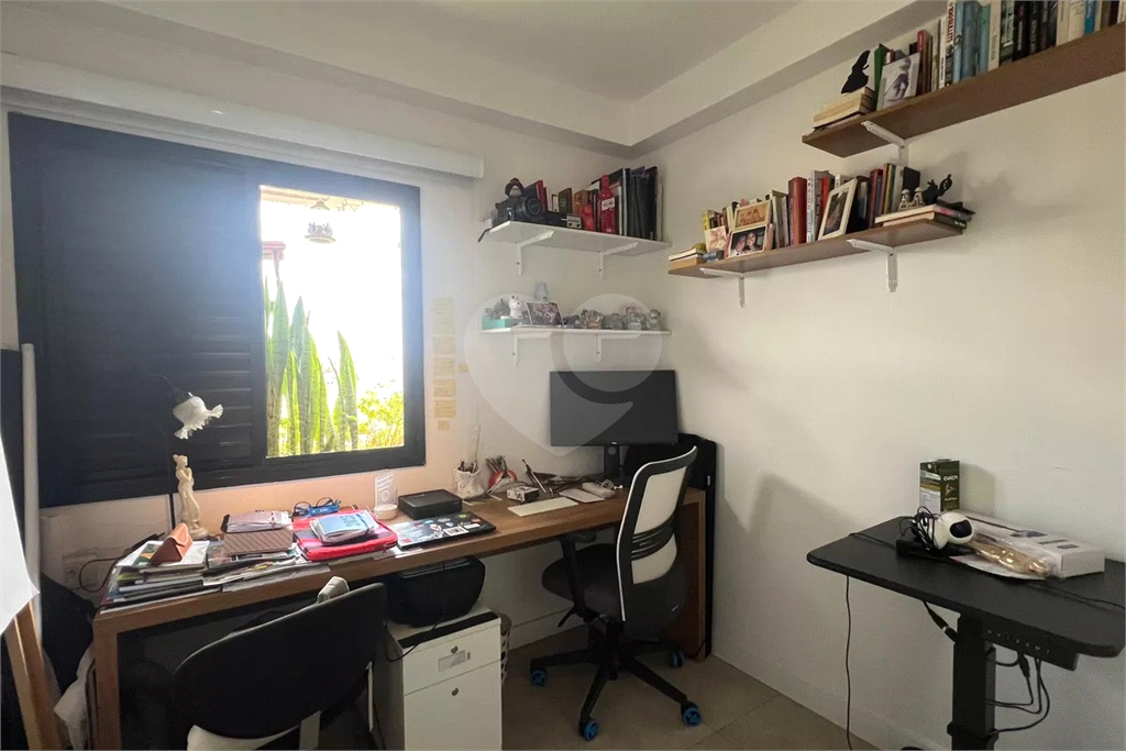 Apartamento Vila Madalena 2 dormitórios,, sendo 1 suíte, e 2 vagas de garagem 