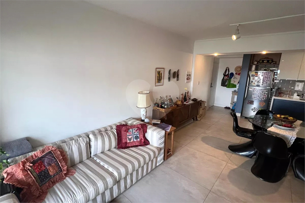 Apartamento Vila Madalena 2 dormitórios,, sendo 1 suíte, e 2 vagas de garagem 