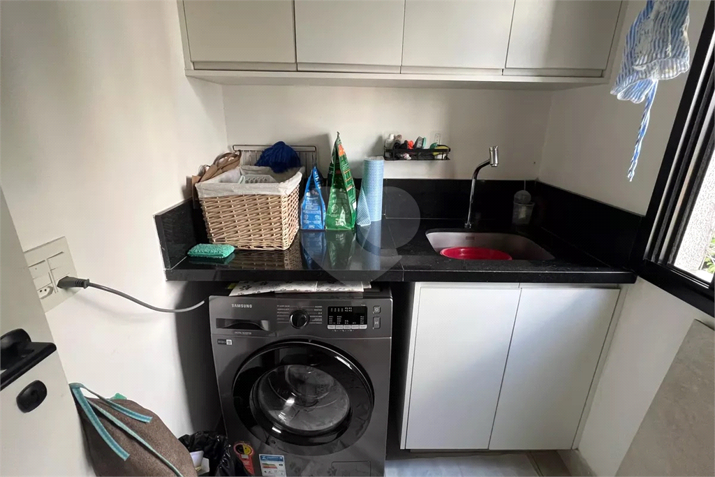 Apartamento Vila Madalena 2 dormitórios,, sendo 1 suíte, e 2 vagas de garagem 