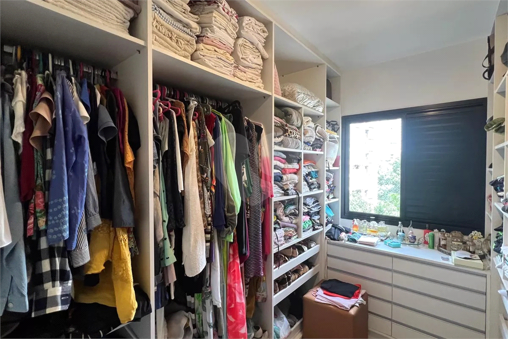 Apartamento Vila Madalena 2 dormitórios,, sendo 1 suíte, e 2 vagas de garagem 