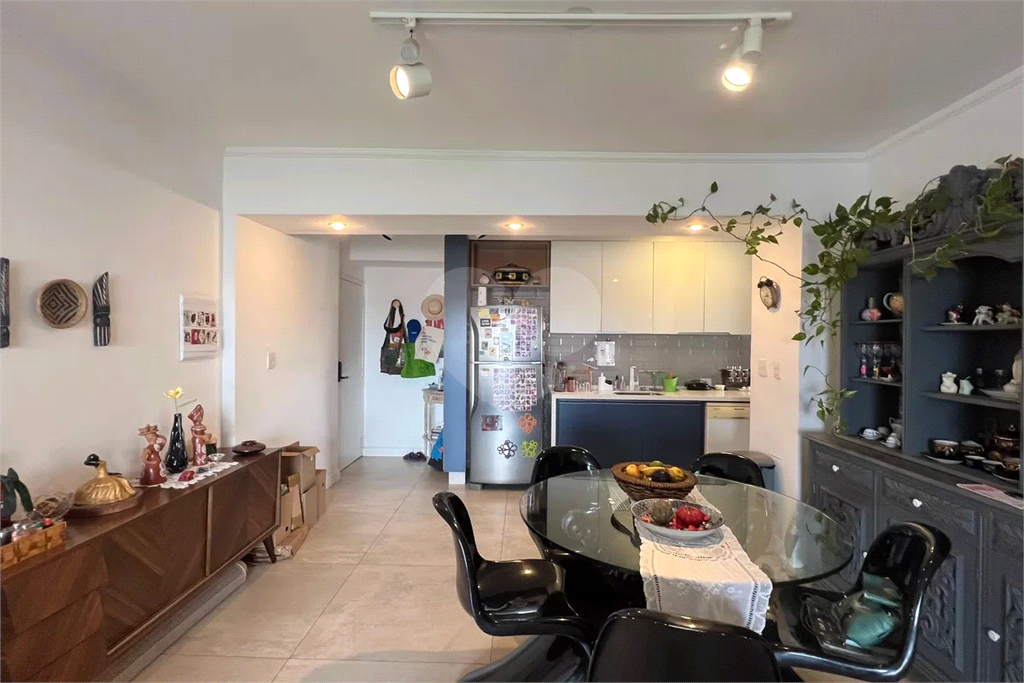 Apartamento Vila Madalena 2 dormitórios,, sendo 1 suíte, e 2 vagas de garagem 