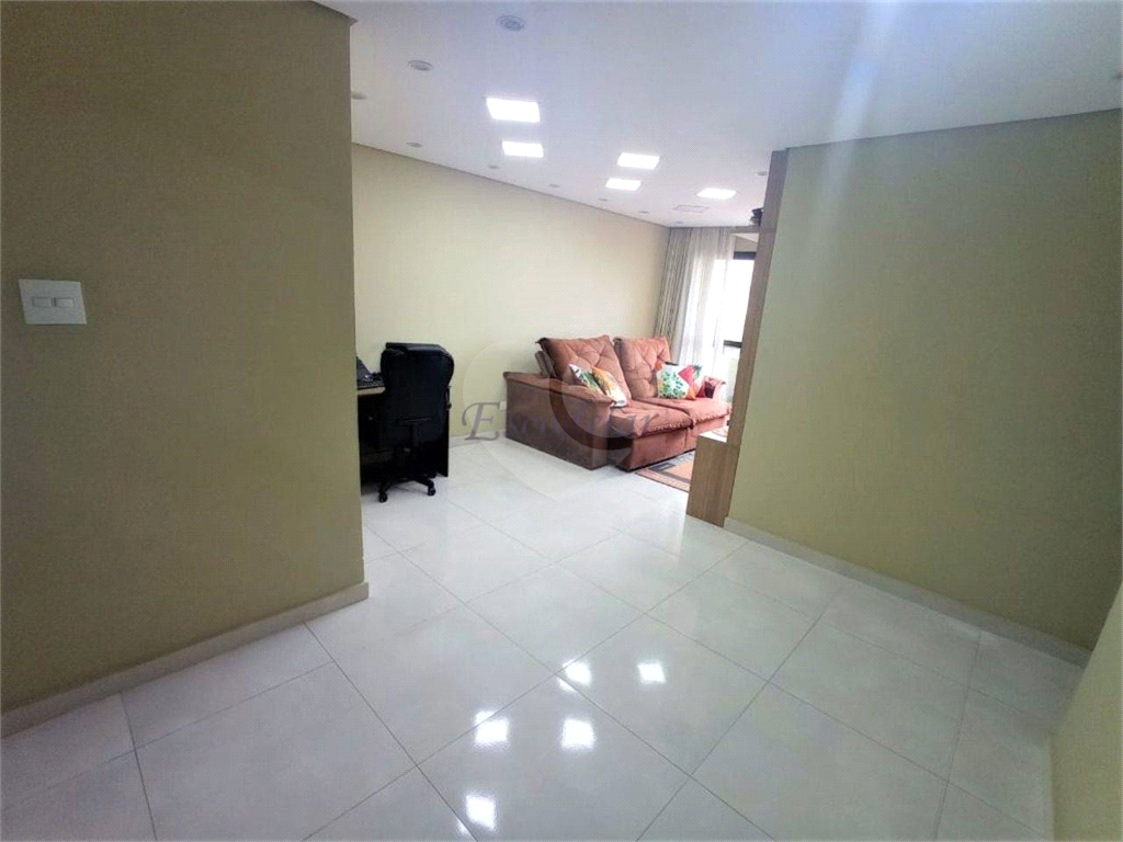 Apartamento de 70m2 no Mandqui de 3 dormitórios, sala com sacada e 2 vagas garagem 