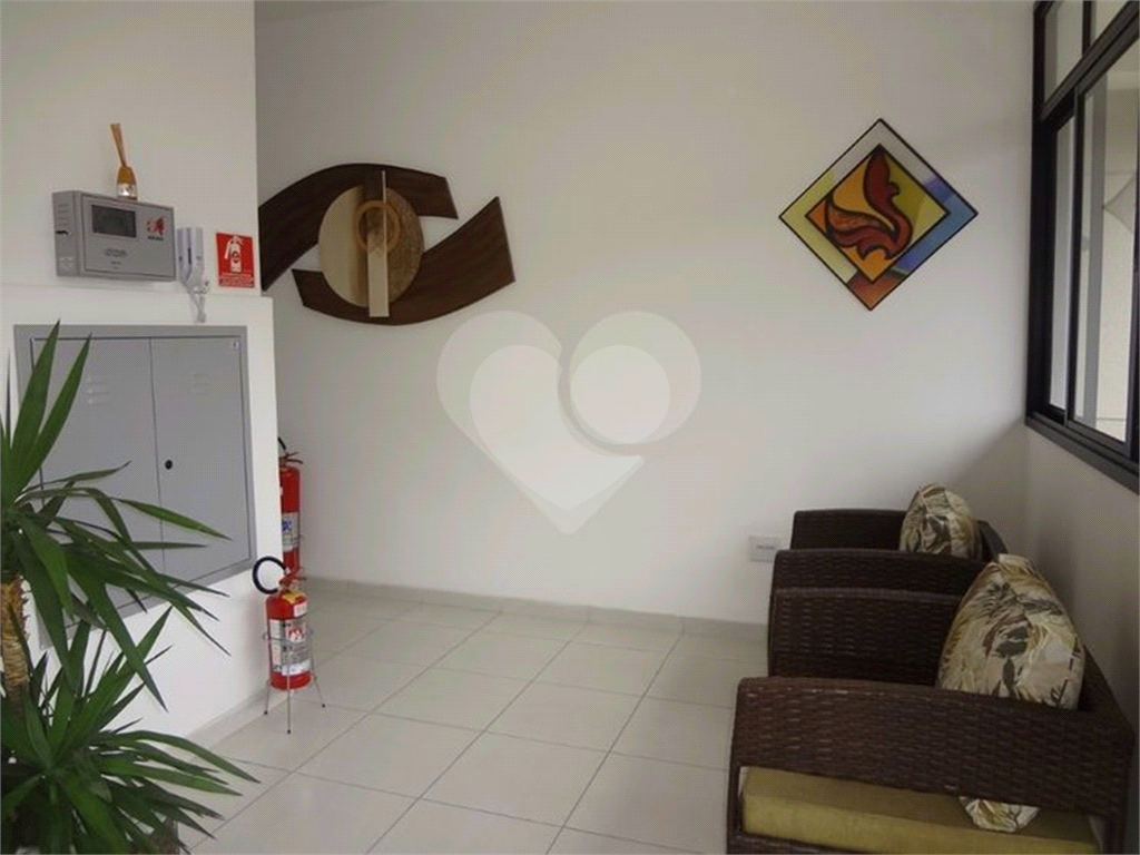 Apartamento à venda com 2 quartos, 45m² - Foto 11