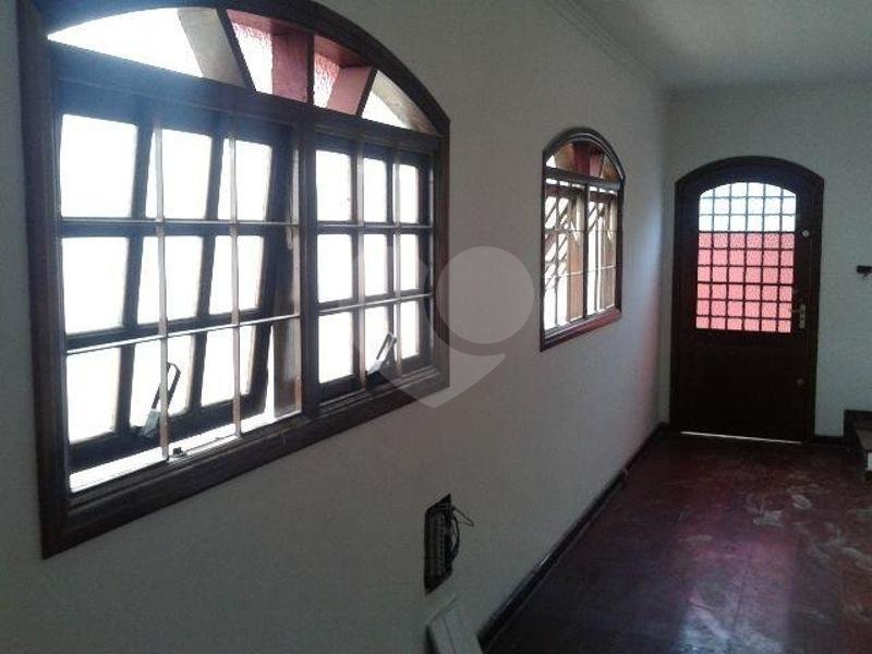Lindo sobrado à venda na Vila Ramos com localização privilegiada
