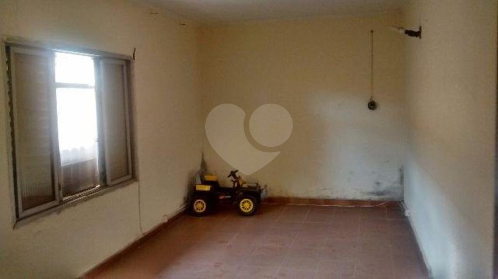 CASA TÉRREA em PARQUE EDU CHAVES