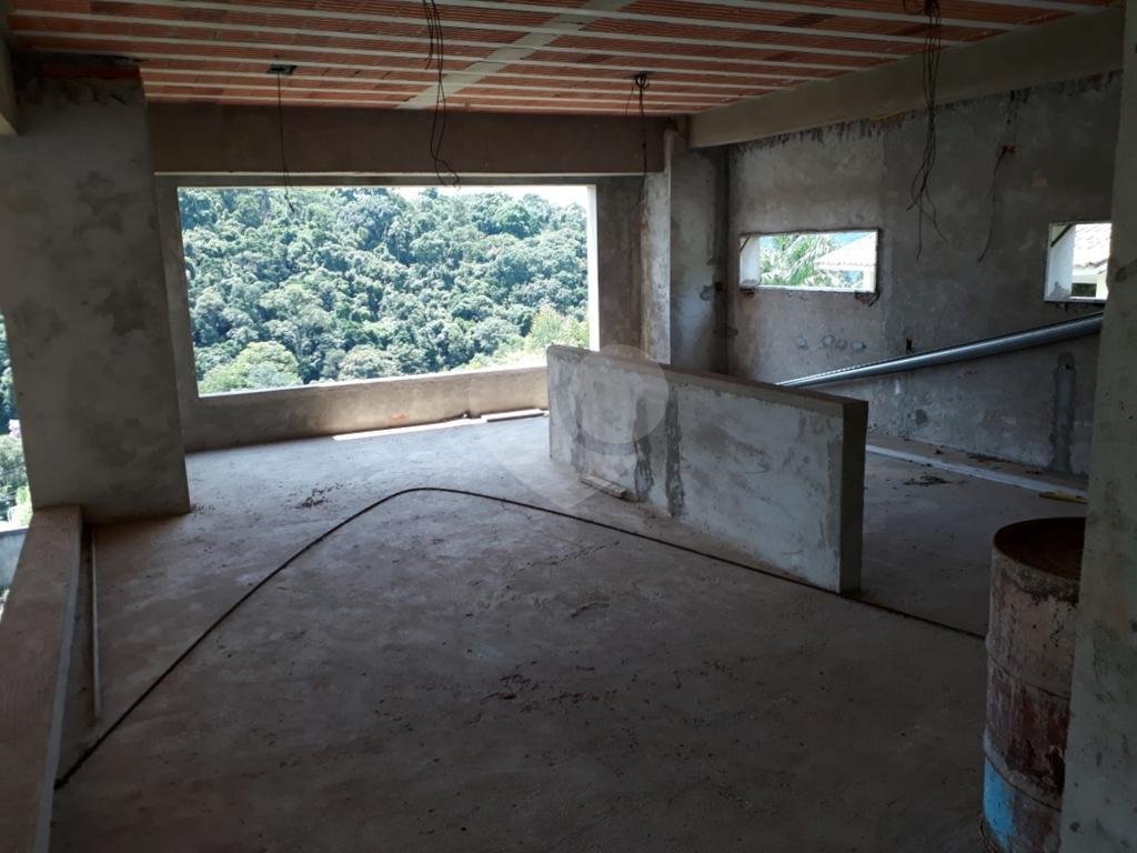 Serra da Cantareira Mansão de Altíssimo Padrão Faltando acabamento no Condomínio Suíça  Cantareira!
