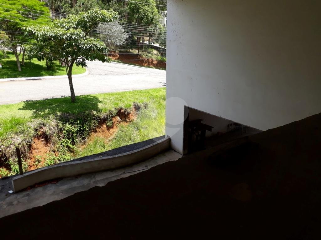 Serra da Cantareira Mansão de Altíssimo Padrão Faltando acabamento no Condomínio Suíça  Cantareira!