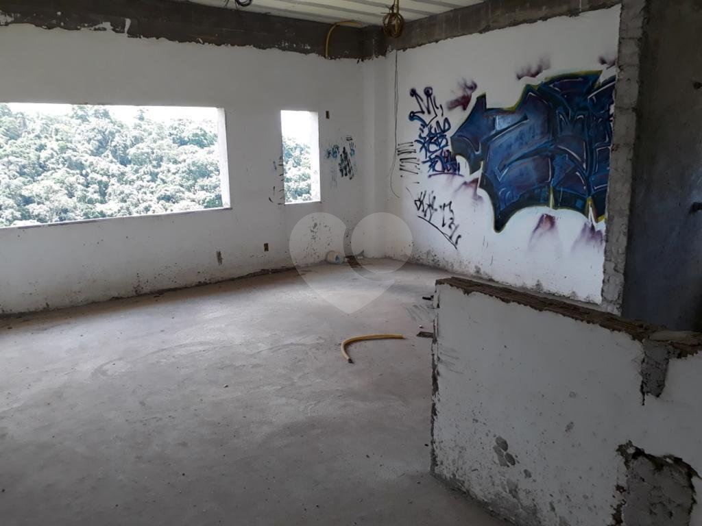 Serra da Cantareira Mansão de Altíssimo Padrão Faltando acabamento no Condomínio Suíça  Cantareira!
