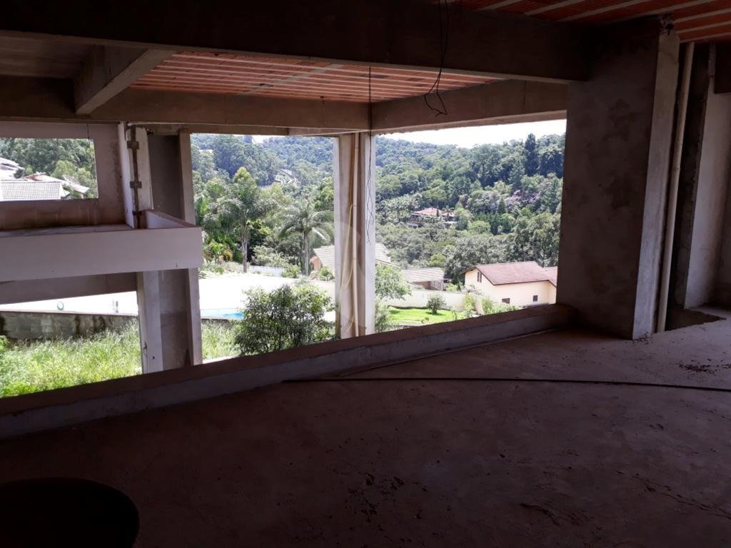 Serra da Cantareira Mansão de Altíssimo Padrão Faltando acabamento no Condomínio Suíça  Cantareira!