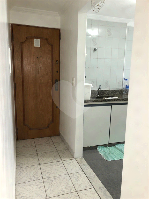 Apartamento à venda com 2 quartos, 65m² - Foto 18