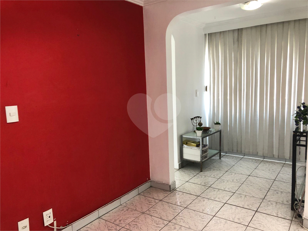 Apartamento à venda com 2 quartos, 65m² - Foto 19