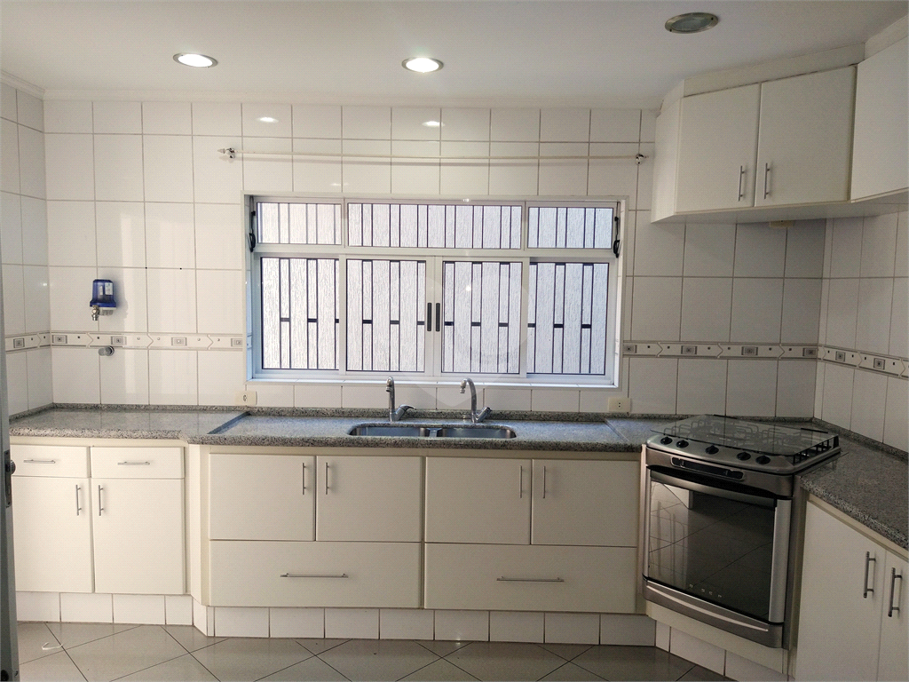Sobrado residencial no Imirim 3 dorms quintal com churrasqueira e vaga de garagem
