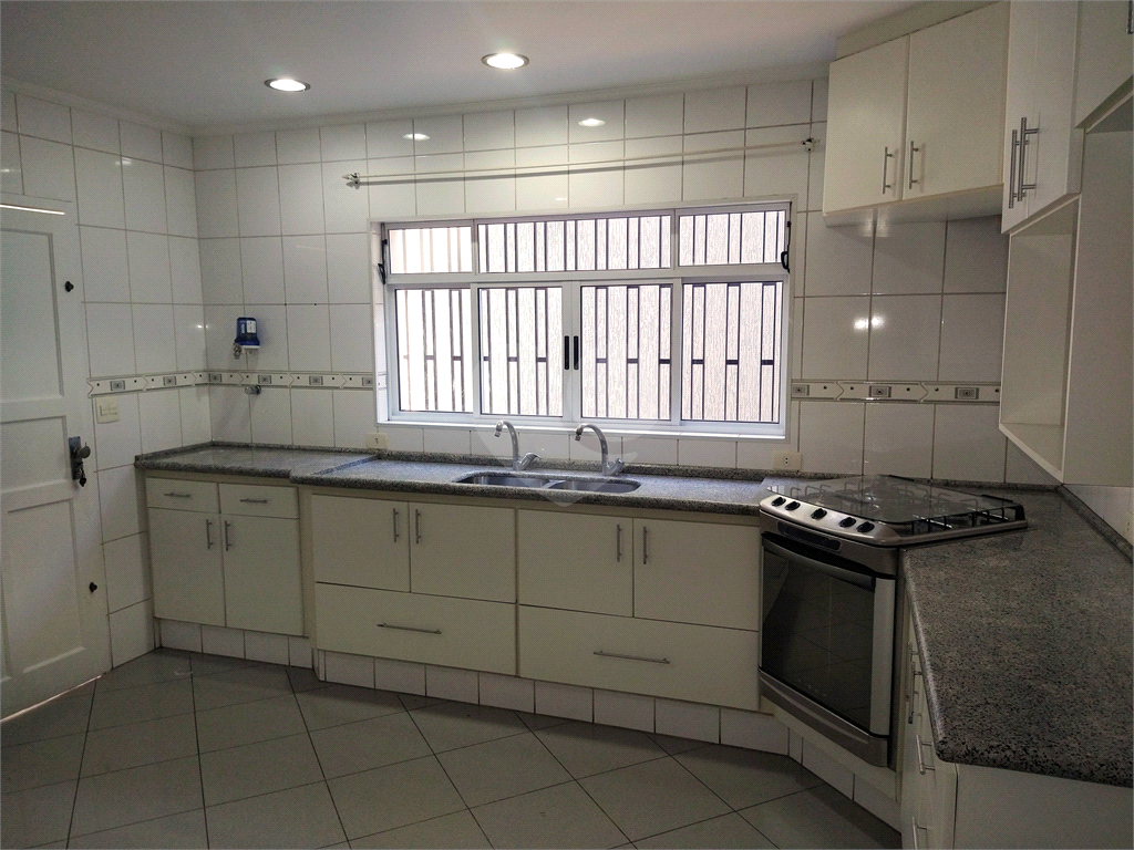 Sobrado residencial no Imirim 3 dorms quintal com churrasqueira e vaga de garagem