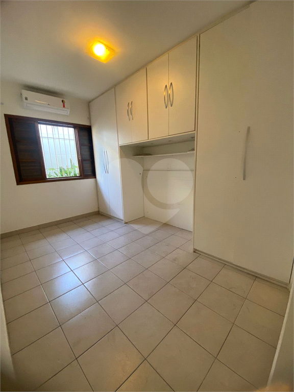 Casa assobradada para venda no Tremembé