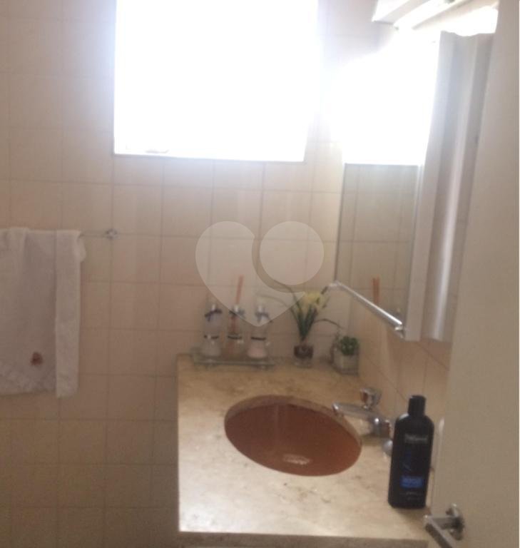 Excelente apartamento, localizado no bairro do Brooklin (muito arborizado), próximo da Avenida Santo Amaro